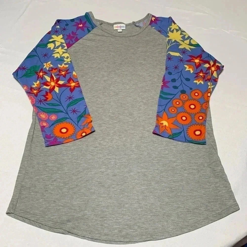 LULAROE Women’s T-Shirt,Tee-Shirt.Size L. Vibrant Colors❣️